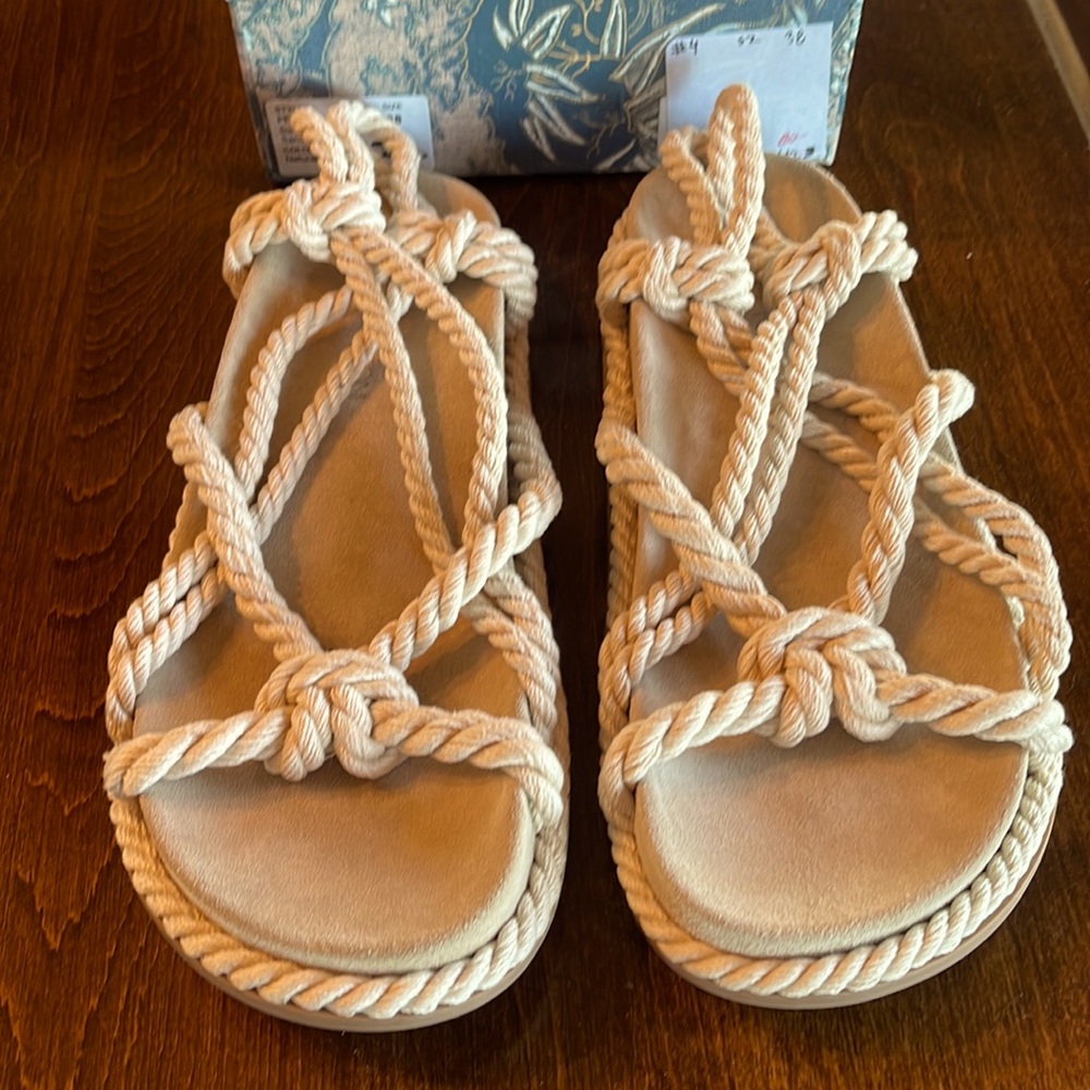 New in box Ulla Johnson Suri Twisted Rope sandal size 7.5 women’s size 38